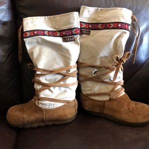Mukluks boots